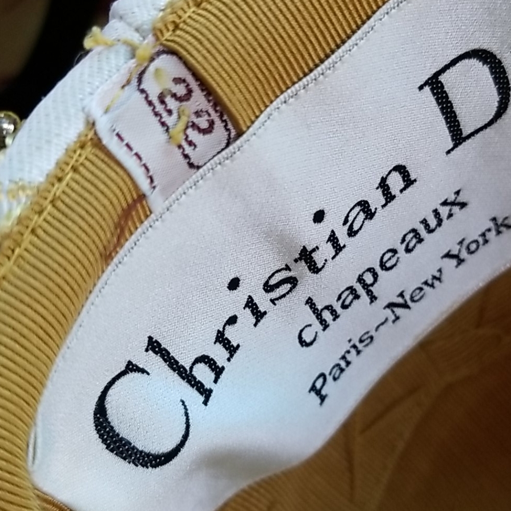 60's CHRISTIAN DIOR Vtg  Chapeaux Paris NY Beaded Ornate Wedding Hat Pristine EV - Picture 3 of 16